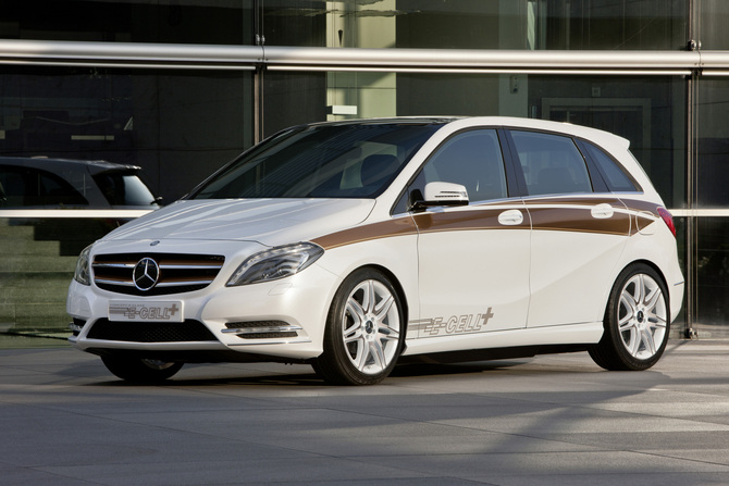 B-Class E-CELL Plus Shows Mercedes' Range-Extended Electric Future