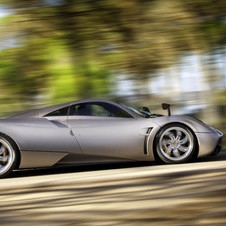 Pagani unveils the Huayra