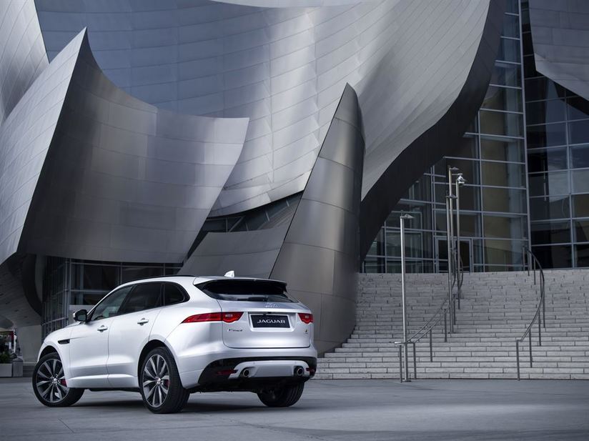 Jaguar F-Pace 2.0L i4D AWD Pure