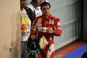 Massa denies pressure for 2011