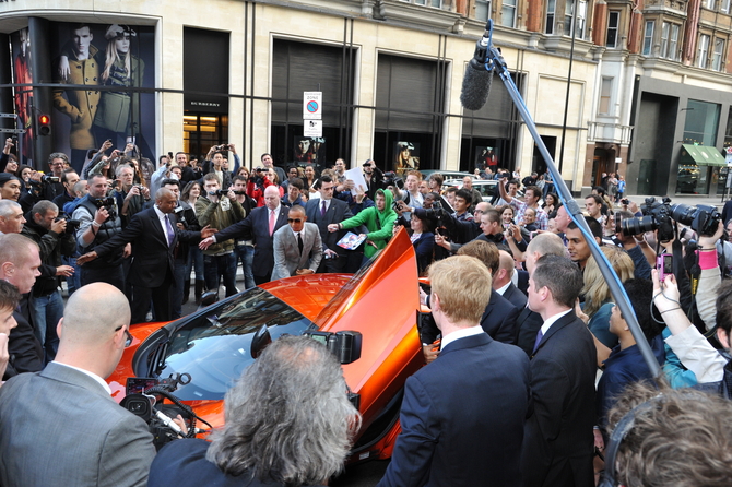 McLaren opens first dealership in London