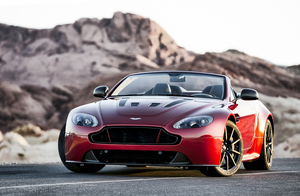 It is equipped with a V12 engine of 5.9 liters with 573hp