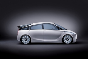 Toyota FT-Bh Shows Future of Light Weight, 49g/km B-Segment