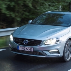 Volvo V60 D4 R-Design Momentum Geartronic