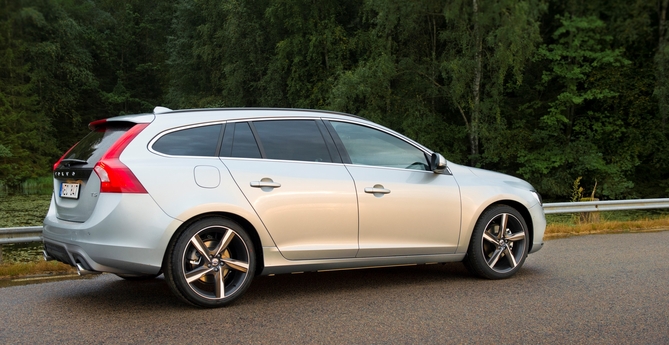 Volvo V60 D5 R-Design Geartronic