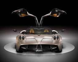 Pagani unveils the Huayra