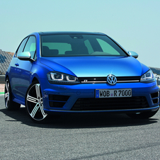 O Golf R será vendido no quarto trimestre deste ano nas variantes três e cinco portas