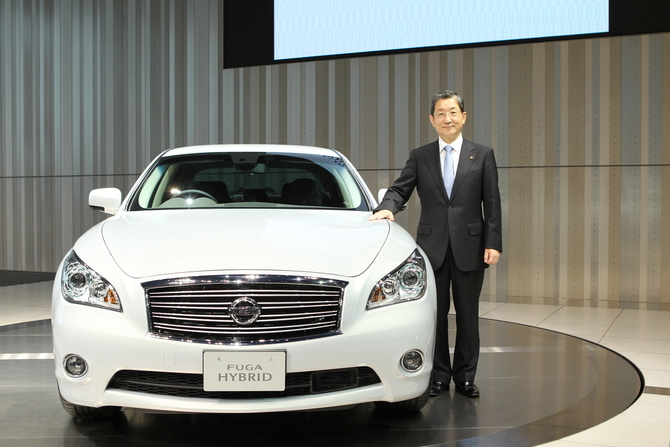 Nissan launches Fuga Hybrid