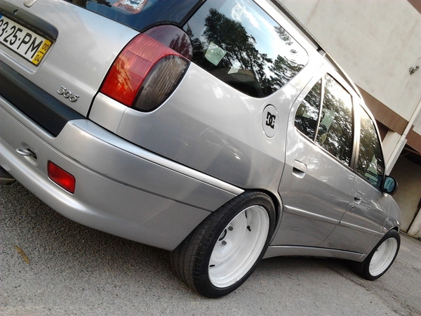 Peugeot 306