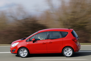 Vauxhall Meriva MPV 1.4T 140hp Exclusiv