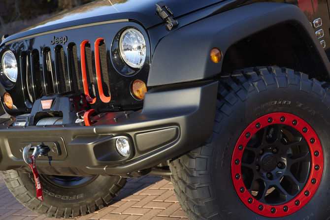 Jeep Wrangler Level Red