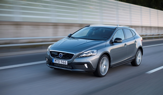 Volvo V40 Cross Country D2 Momentum Geartronic