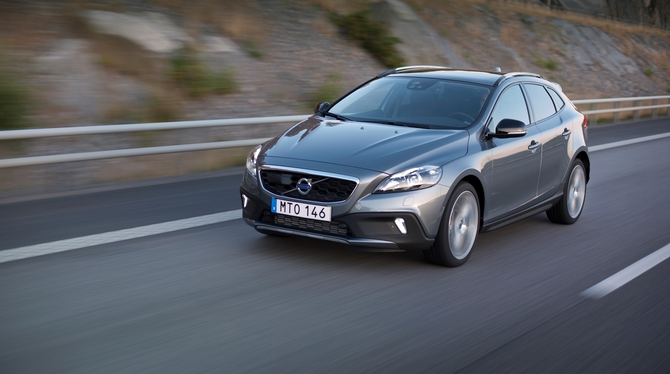 Volvo V40 Cross Country D2 Summum