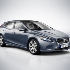 More Photos of Next Generation Volvo V40 Leaked Including Interior Images