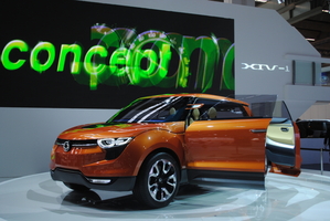 SsangYong showcases XIV-1 concept and launches SUT-1