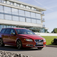 Volvo V70 T4 R-Design