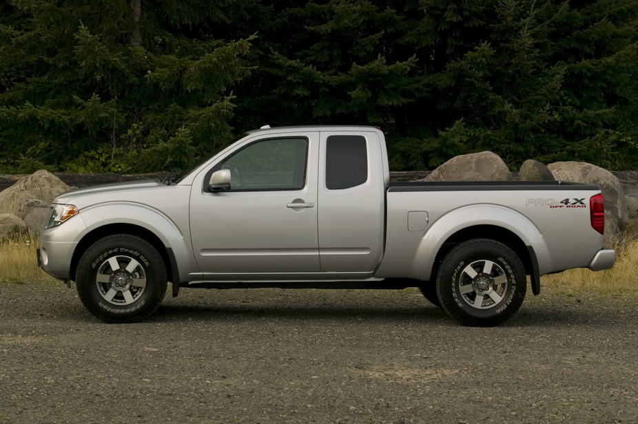 Nissan Frontier Crew Cab SV 4X4 LWB