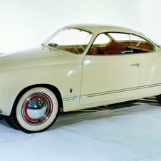 O protótipo original do Karmann Ghia foi apresentado em 1953 no Salão Automóvel de Paris