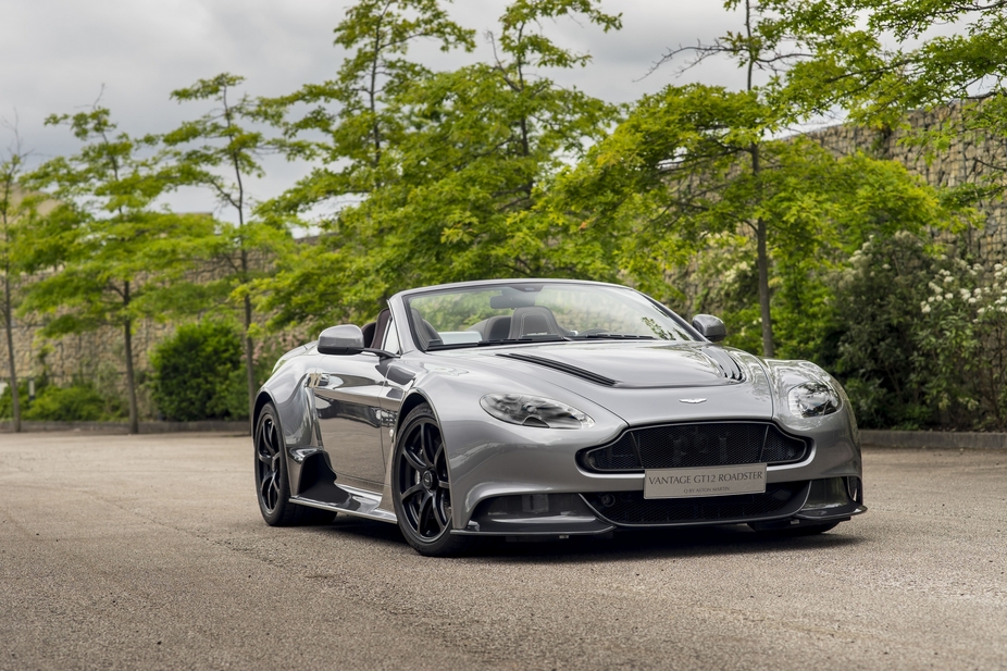 Aston Martin Vantage GT12 Roadster