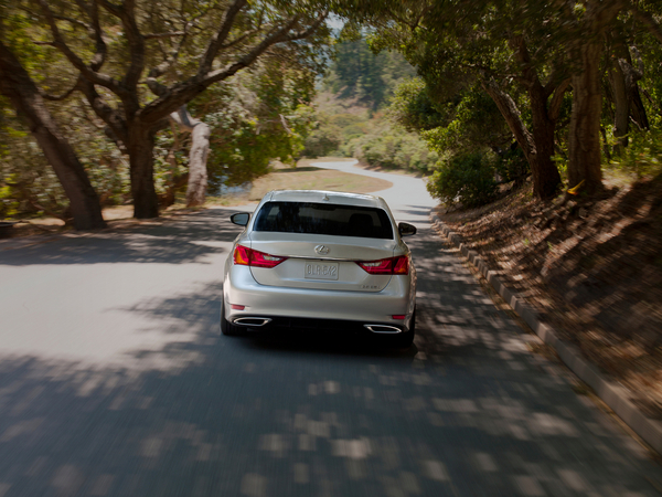 New Lexus GS Shows Off New Styling