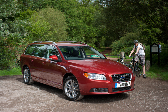 Volvo V70 T4F Momentum Powershift Geartronic