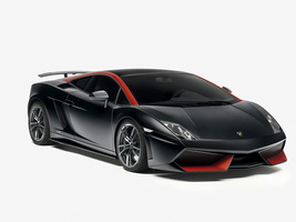 Lamborghini will offer the LP 570-4 Superleggera and the LP 570-4 Spyder Performante as the further enhanced Edizione Tecnica