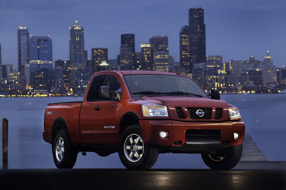 Nissan Titan Crew Cab S 4X4 SWB