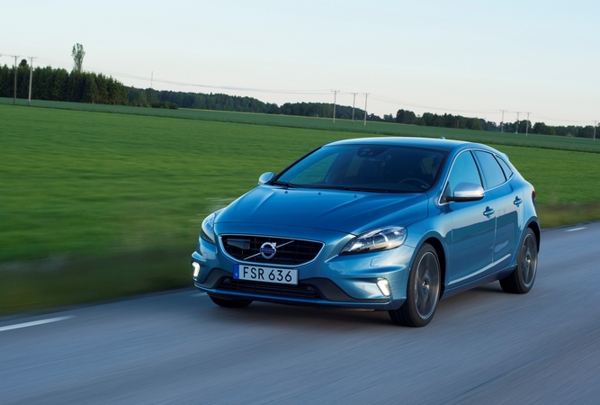 Volvo V40 D2 R-Design Momentum