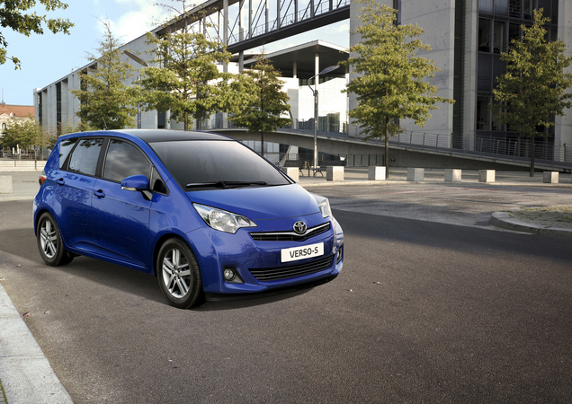 Toyota Verso-S debuts in Paris