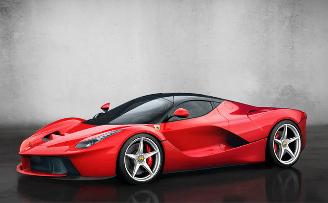 O responsável de design do LaFerrari refere que a marca está a trabalhar numa versão mais leve e mais potente