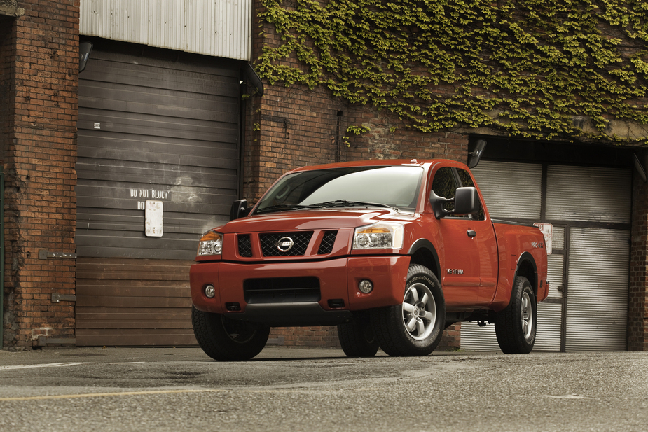 Nissan Titan Crew Cab SV 4X2 LWB