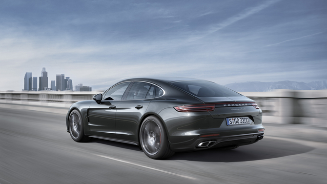 Porsche Panamera Turbo