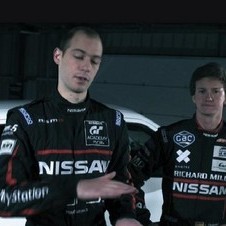 Ordonez e Riep fazem demonstração no Juke Nismo