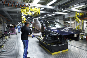 BMW Updates Factory to Build New 3-series