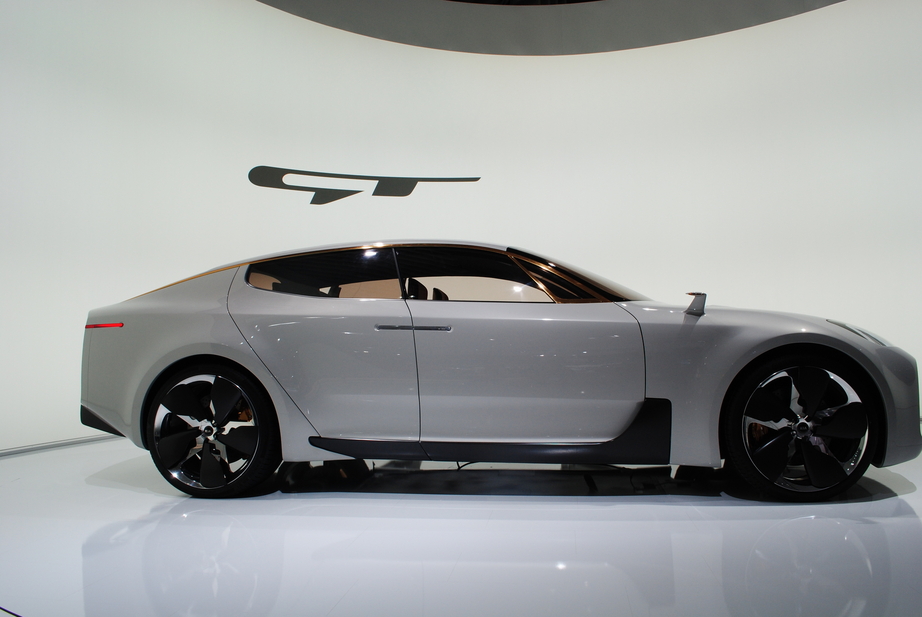 Kia unveils the Kia GT concept