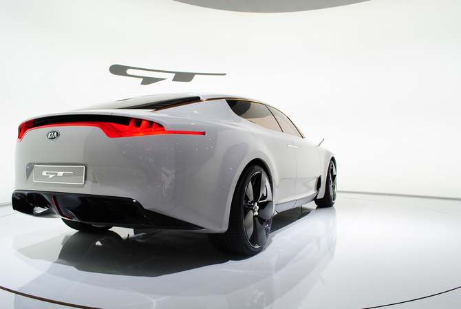 Kia unveils the Kia GT concept