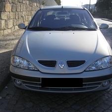 Renault Megane 1.9 RT dTi