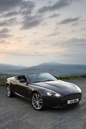 Refreshed DB9 presented by Aston Martin