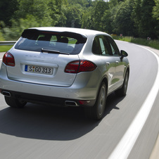 Cayenne and Panamera give Porsche reasons to smile