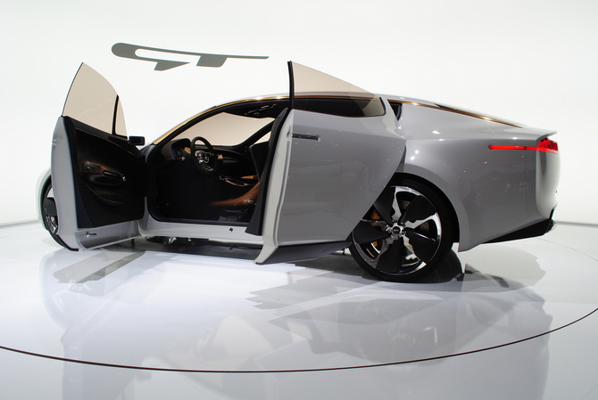 Kia unveils the Kia GT concept