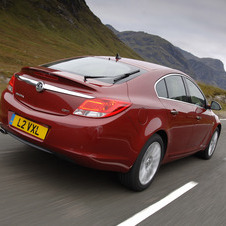 Vauxhall Insignia Hatchback 1.8 VVT Elite Nav