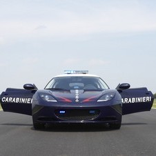 Lotus Gives Two Modified Evoras to Italian Military Police