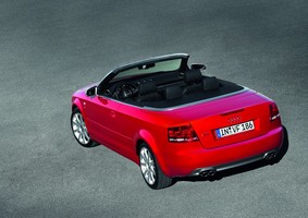 Audi S4 Cabriolet with Tiptronic