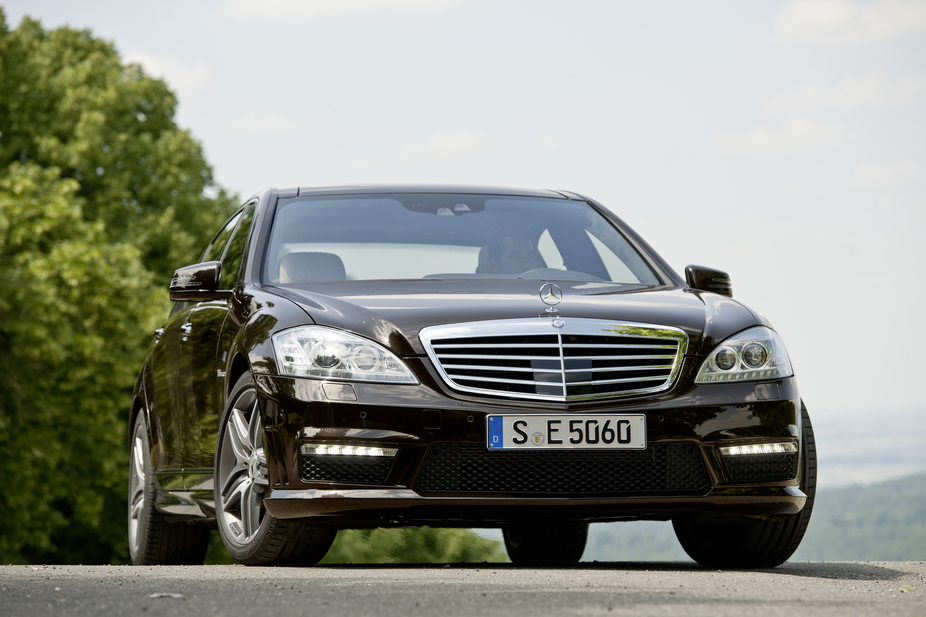 Mercedes-Benz S 63 AMG LWB w/ Performance Package