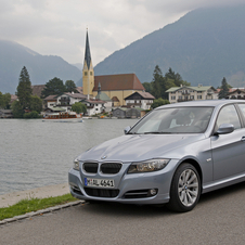 BMW 320d xDrive LifeStyle (E90) LCI