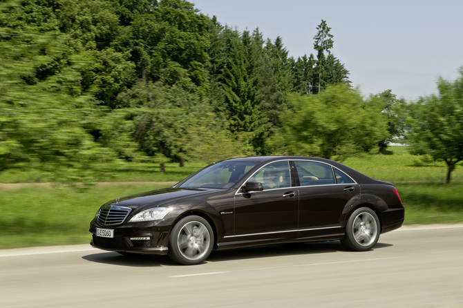 Mercedes-Benz S 63 AMG w/ Performance Package