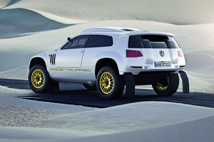 Two special editions of VW Touareg presented in Qatar