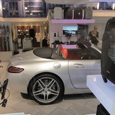 Mercedes-Benz SLS AMG Roadster