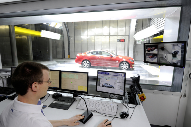 New Mercedes-Benz wind tunnels ready for extreme climates