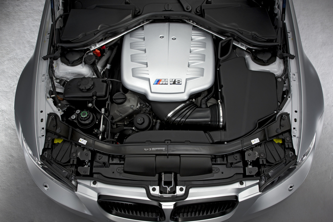 BMW Reveals Limited, Lighter M3 CRT Saloon